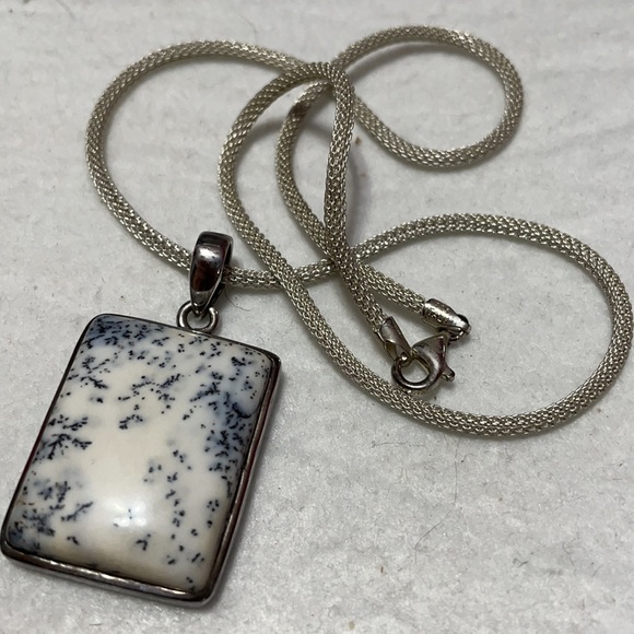 Dendritic Jasper and sterling pendant on 18” sterling chain - Picture 6 of 12
